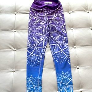 Vastitch purple Blue White Pattern Leggings